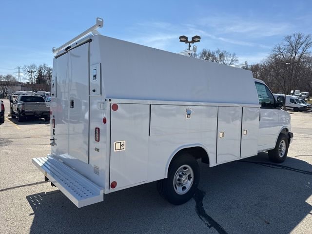 New 2025 Chevrolet Express 3500 w/ Power Convenience Package RWD image 4