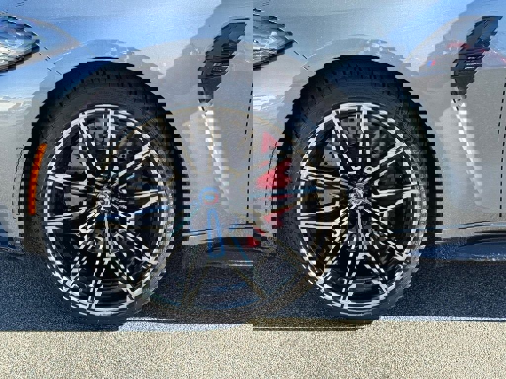 Used 2023 BMW M4 xDrive Competition w/ Executive Package image 13