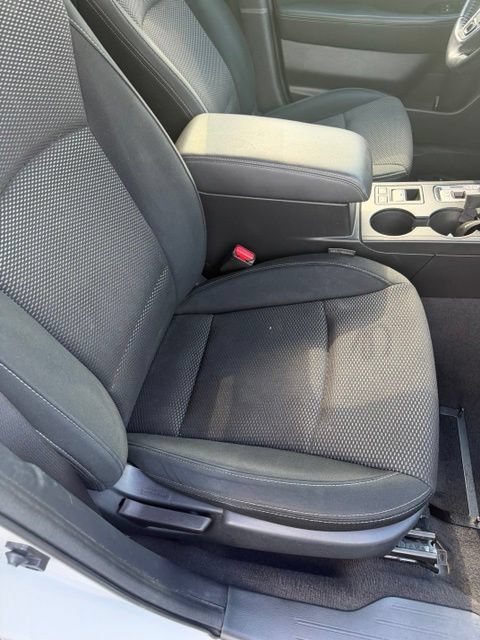 Used 2017 Subaru Outback 2.5i Premium AWD/4WD image 8