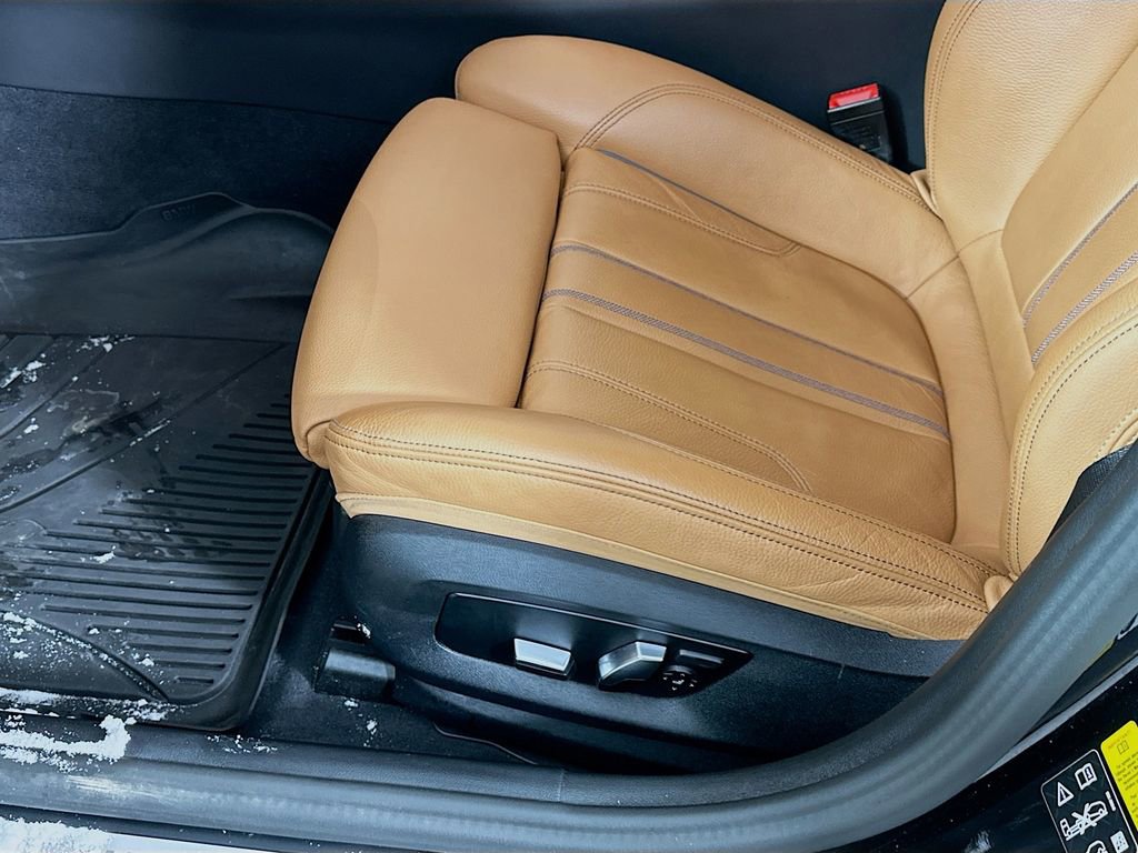 Used 2023 BMW 530i xDrive w/ Executive Package image 26