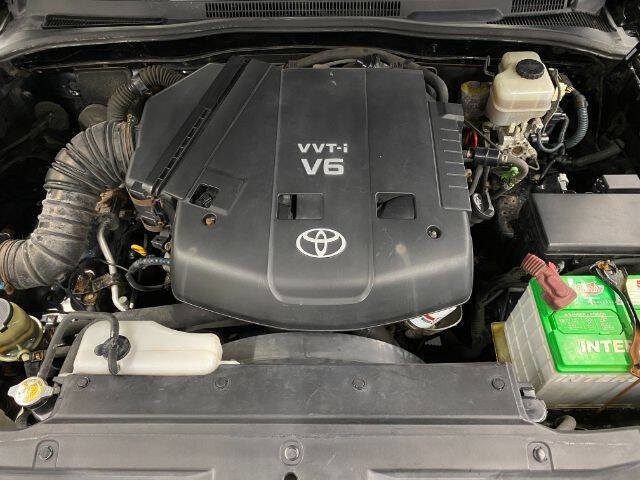 Used 2005 Toyota 4Runner SR5 image 9