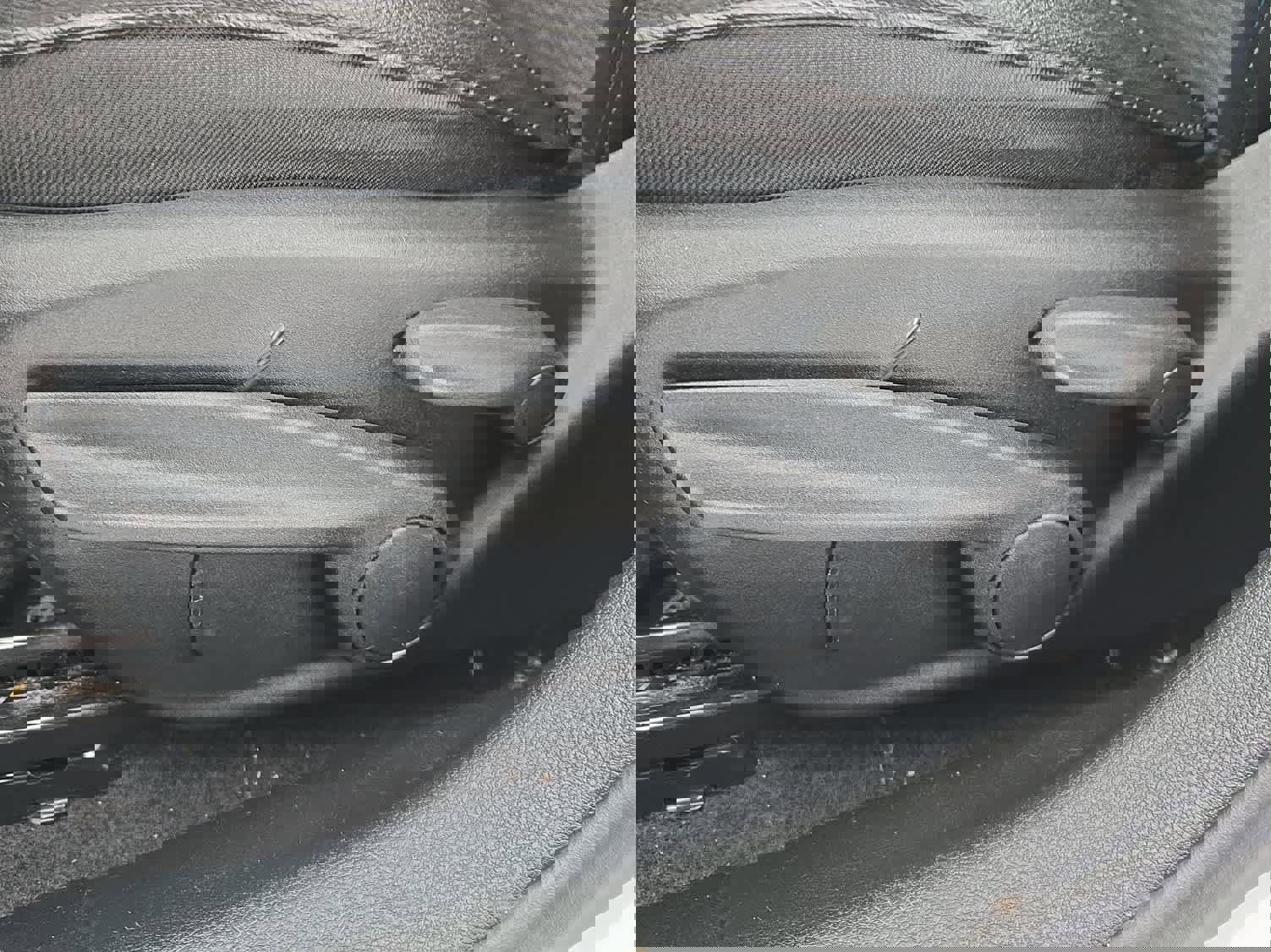 Used 2024 Jeep Compass Latitude image 24