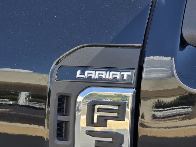 Used 2023 Ford F350 Lariat w/ FX4 Off-Road Package AWD/4WD image 33