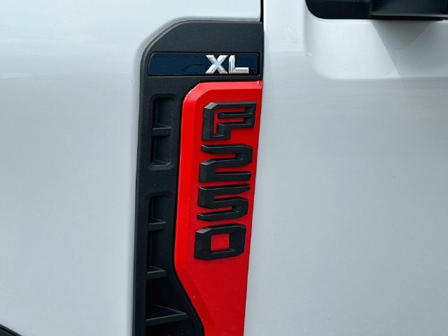 Used 2024 Ford F250 XL w/ FX4 Off-Road Package AWD/4WD image 26