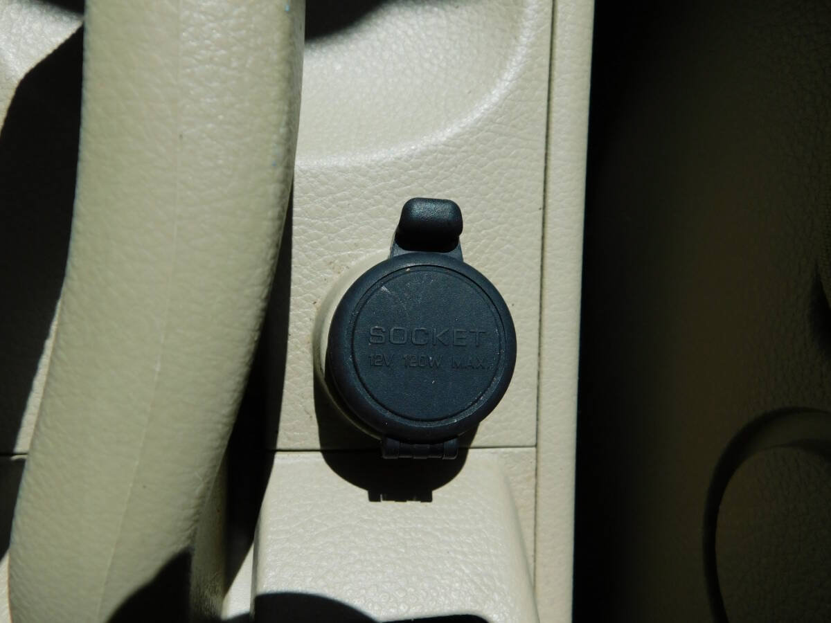 Used 2008 Nissan Versa Hatchback w/ Convenience Pkg FWD image 13