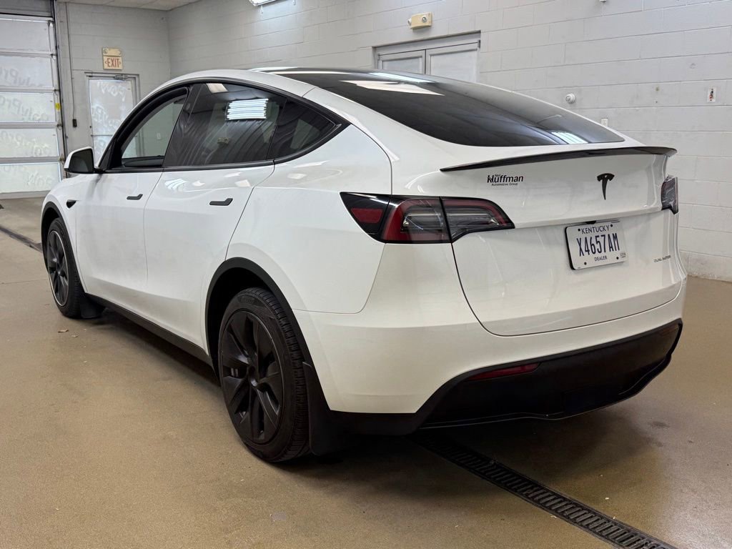 Used 2023 Tesla Model Y Long Range AWD/4WD image 7