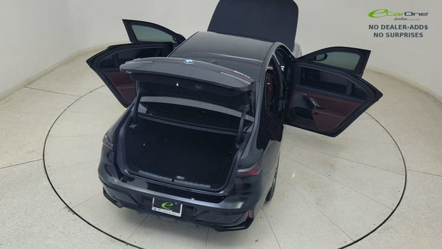 Used 2025 BMW i7 eDrive50 w/ M Sport Package RWD image 85