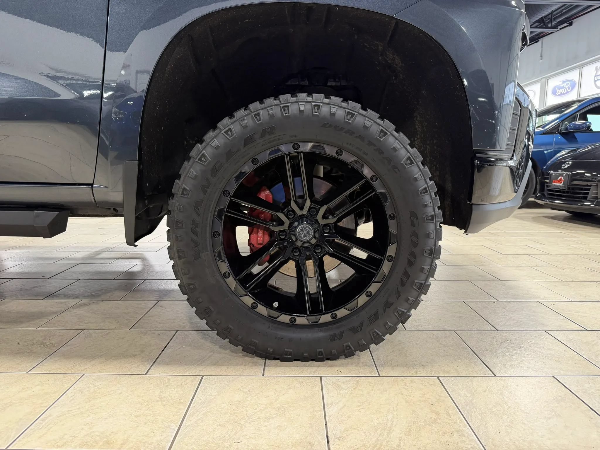 Used 2021 Chevrolet Silverado 1500 Custom Trail Boss AWD/4WD image 29