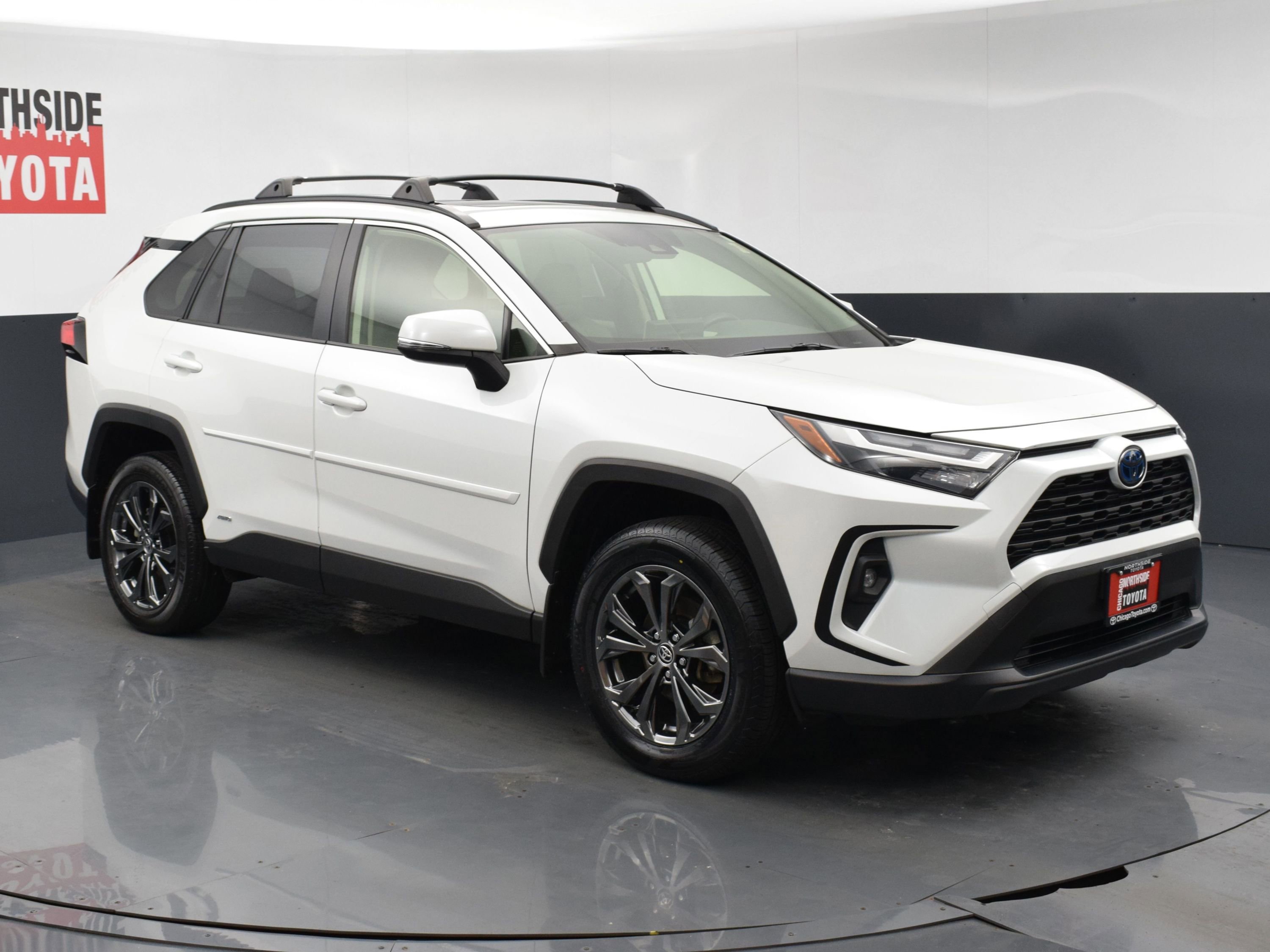 Used 2023 Toyota RAV4 XLE Premium image 6