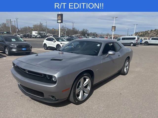 Used 2017 Dodge Challenger R/T image 1