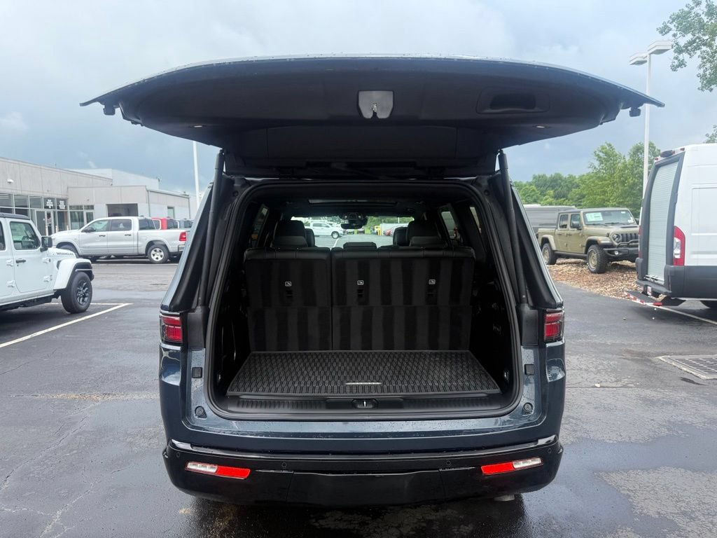 Certified 2024 Jeep Wagoneer Series II AWD/4WD image 42
