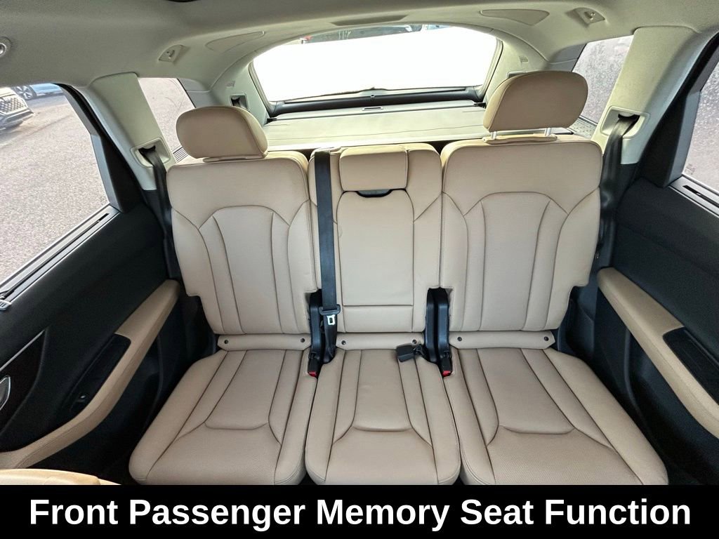 Used 2025 Audi Q7 3.0T Prestige image 13