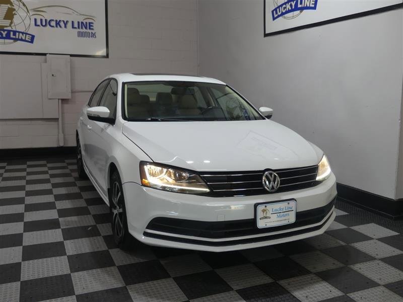 Used 2017 Volkswagen Jetta SE FWD image 5