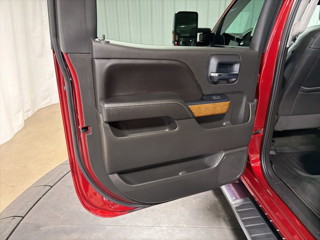 Used 2018 Chevrolet Silverado 1500 LTZ w/ LTZ Plus Package image 15