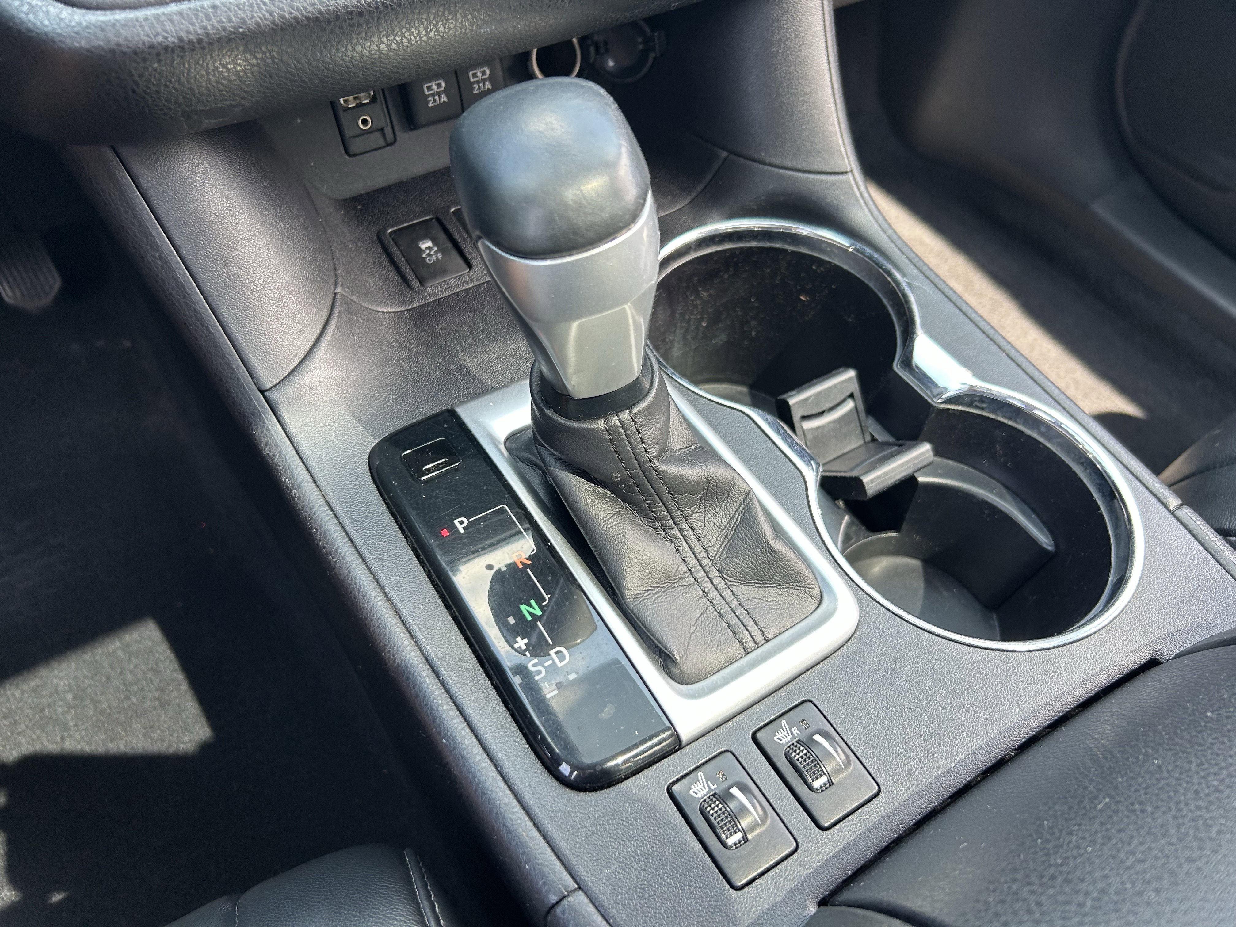 Used 2017 Toyota Highlander SE AWD/4WD image 15