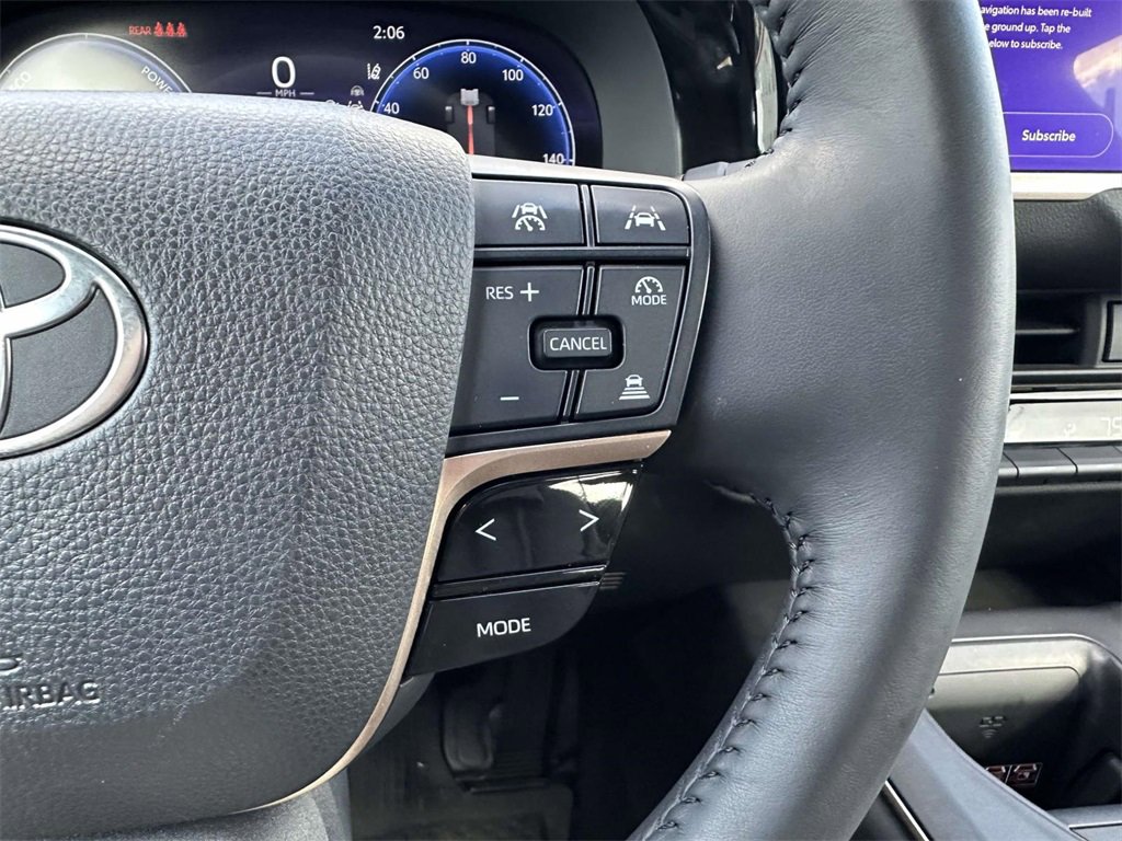 Used 2023 Toyota Crown XLE image 7