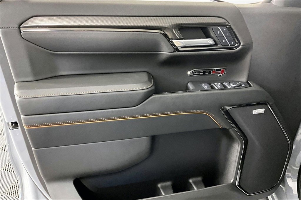 Used 2024 GMC Sierra 1500 AT4 w/ Technology Package image 21