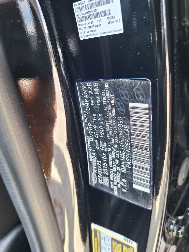 Used 2024 Hyundai Elantra Blue FWD image 32
