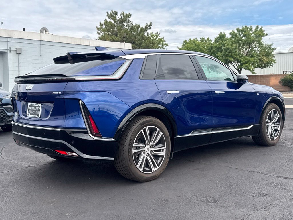 Used 2024 Cadillac Lyriq Luxury RWD image 8