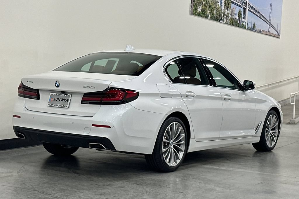 Used 2023 BMW 530i w/ Premium Package RWD image 4
