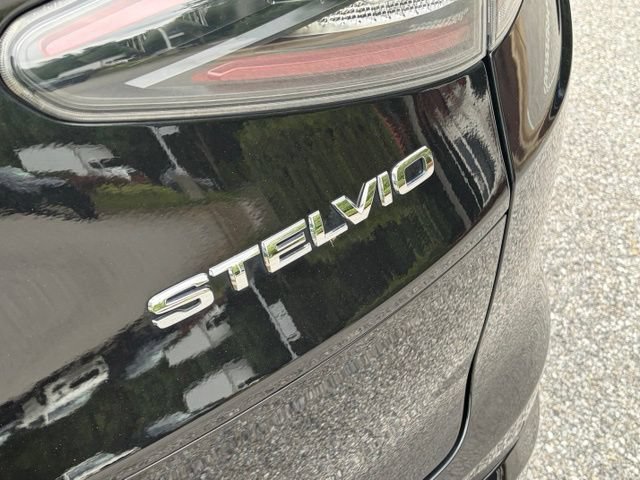 Used 2024 Alfa Romeo Stelvio Veloce AWD/4WD image 16