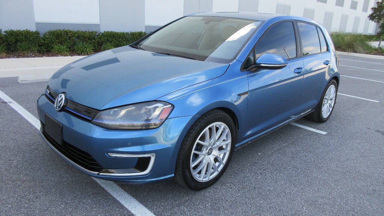 Used 2015 Volkswagen e-Golf SEL Premium FWD image 1