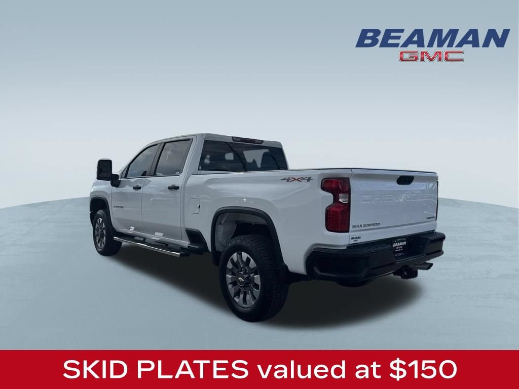 Used 2023 Chevrolet Silverado 2500 Custom w/ Custom Convenience Package AWD/4WD image 5