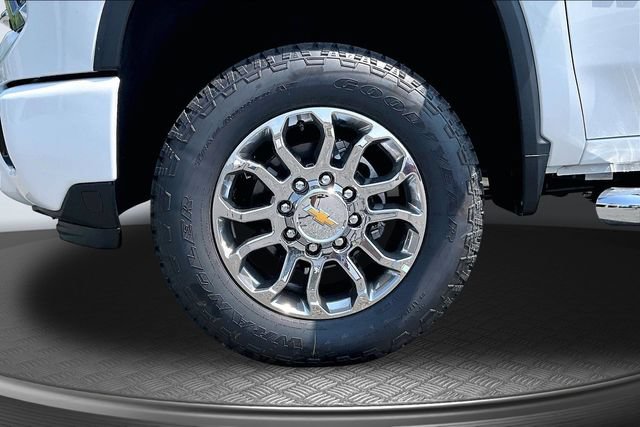 New 2026 Chevrolet Silverado 2500 LT w/ Z71 Chrome Sport Edition AWD/4WD image 12
