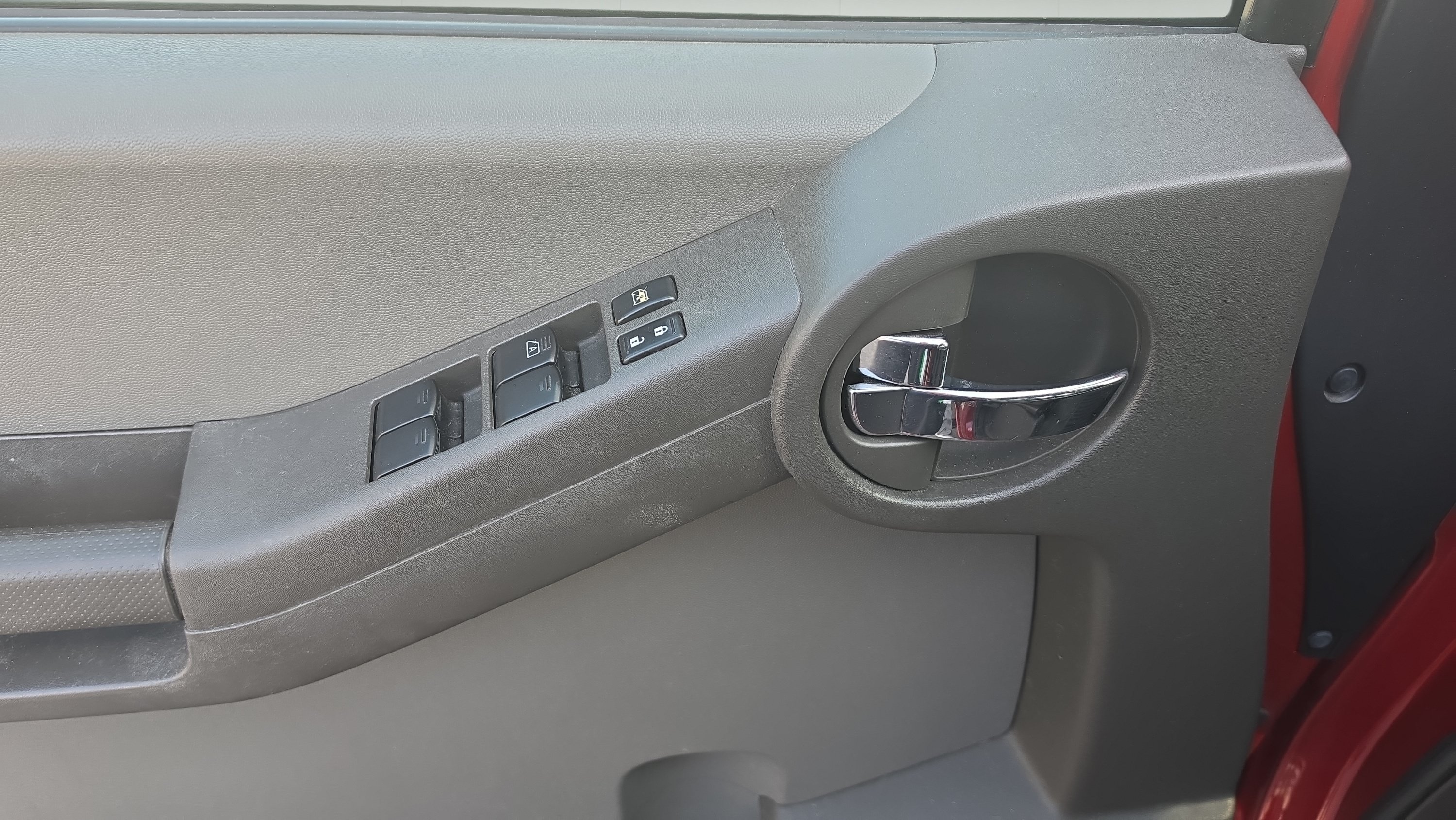 Used 2010 Nissan Xterra S RWD image 11