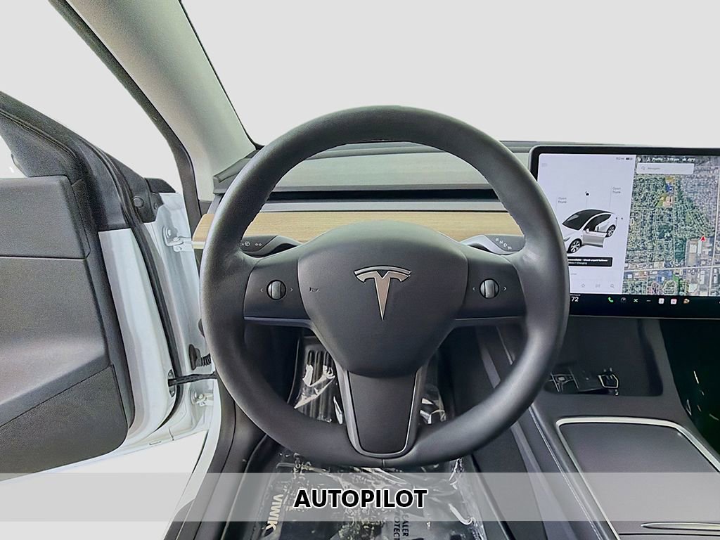 Used 2021 Tesla Model Y Long Range image 3