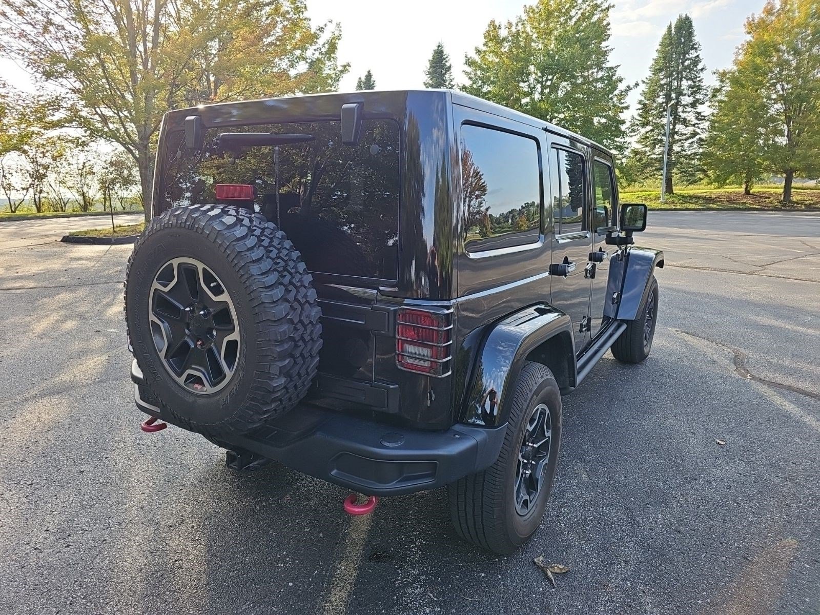 Used 2015 Jeep Wrangler Unlimited Rubicon AWD/4WD image 6