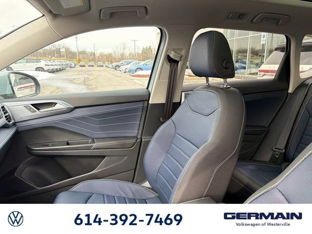 New 2026 Volkswagen Taos SEL image 22