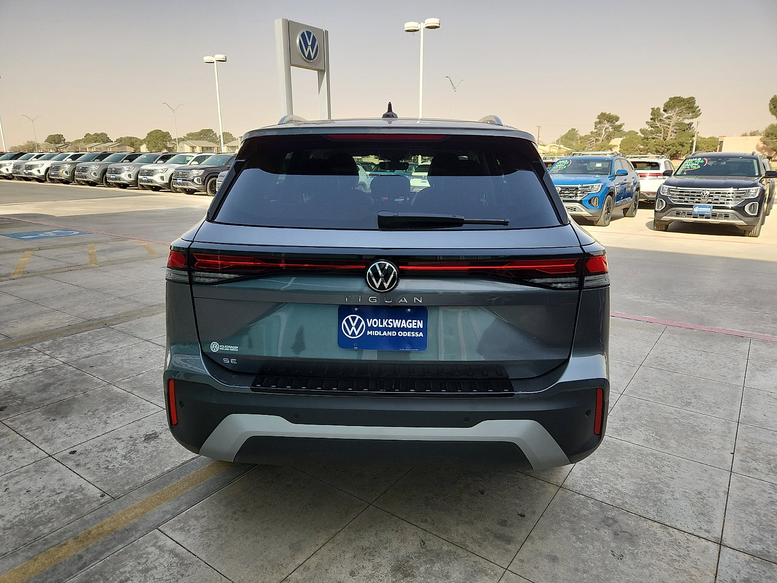 Certified 2025 Volkswagen Tiguan SE image 6