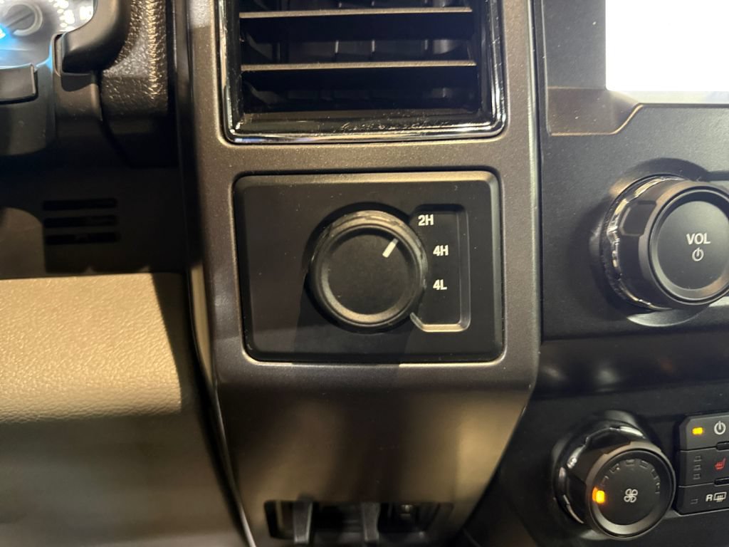 Used 2020 Ford F150 XLT w/ Equipment Group 302A Luxury AWD/4WD image 20