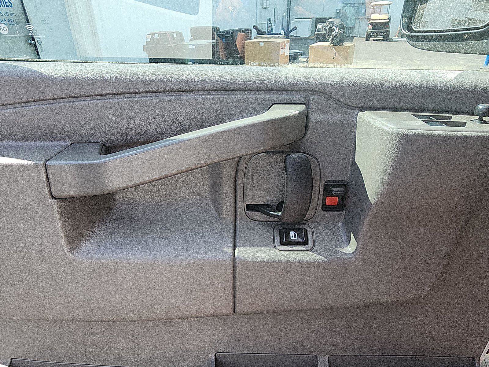 Used 2020 Chevrolet Express 3500 LT w/ LT Preferred Equipment Group RWD image 15
