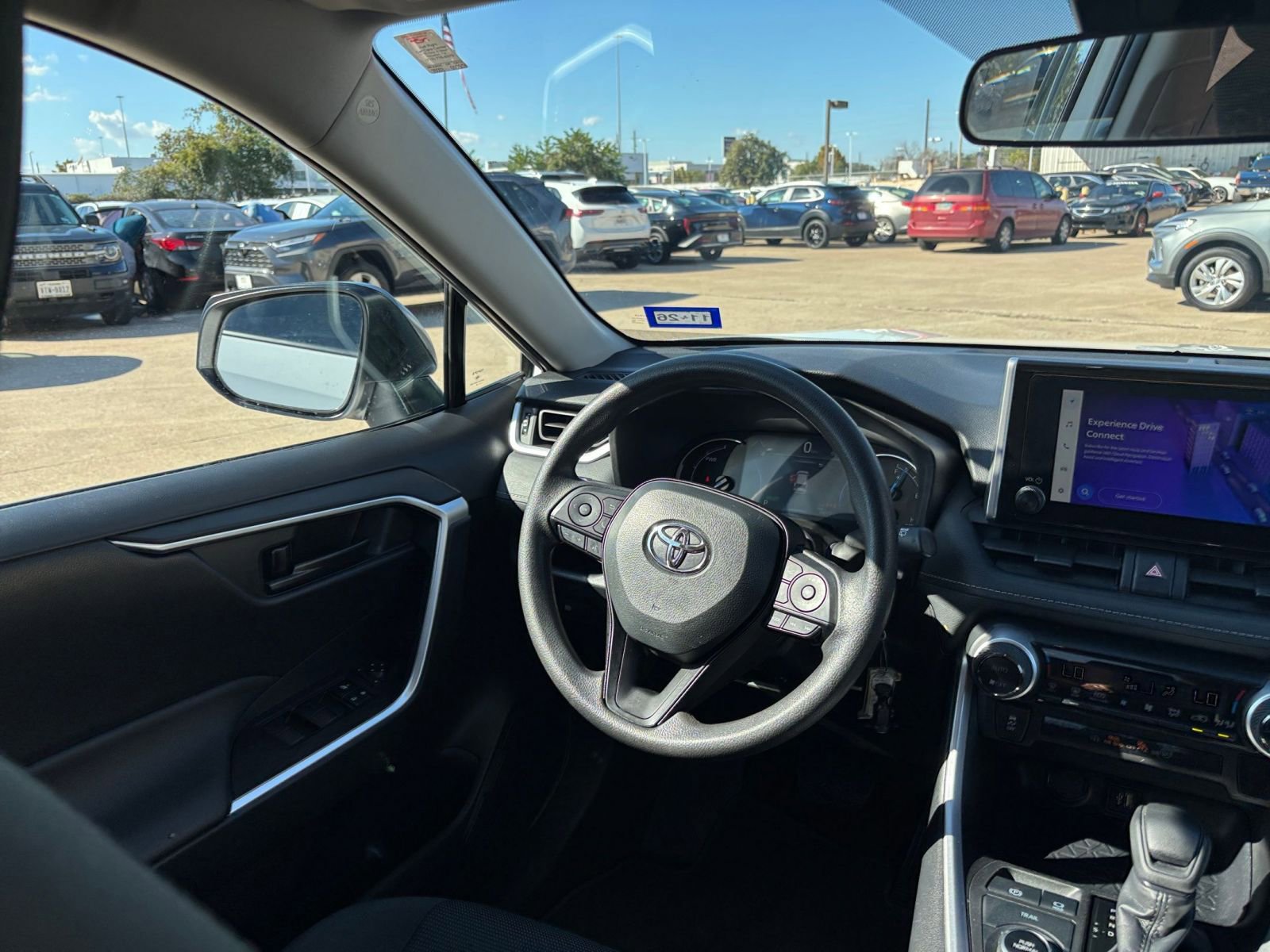 Used 2025 Toyota RAV4 LE image 33