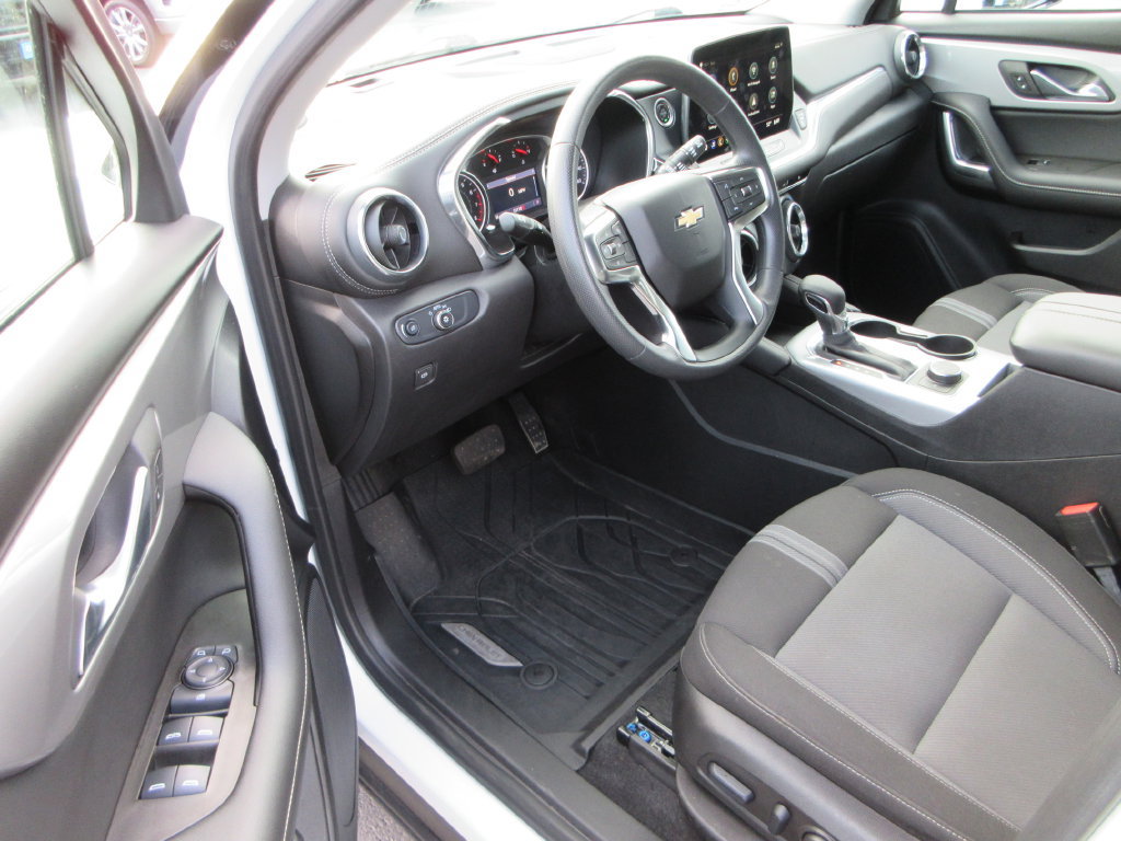 Used 2024 Chevrolet Blazer LT w/ LPO, Floor Liner Package FWD image 12