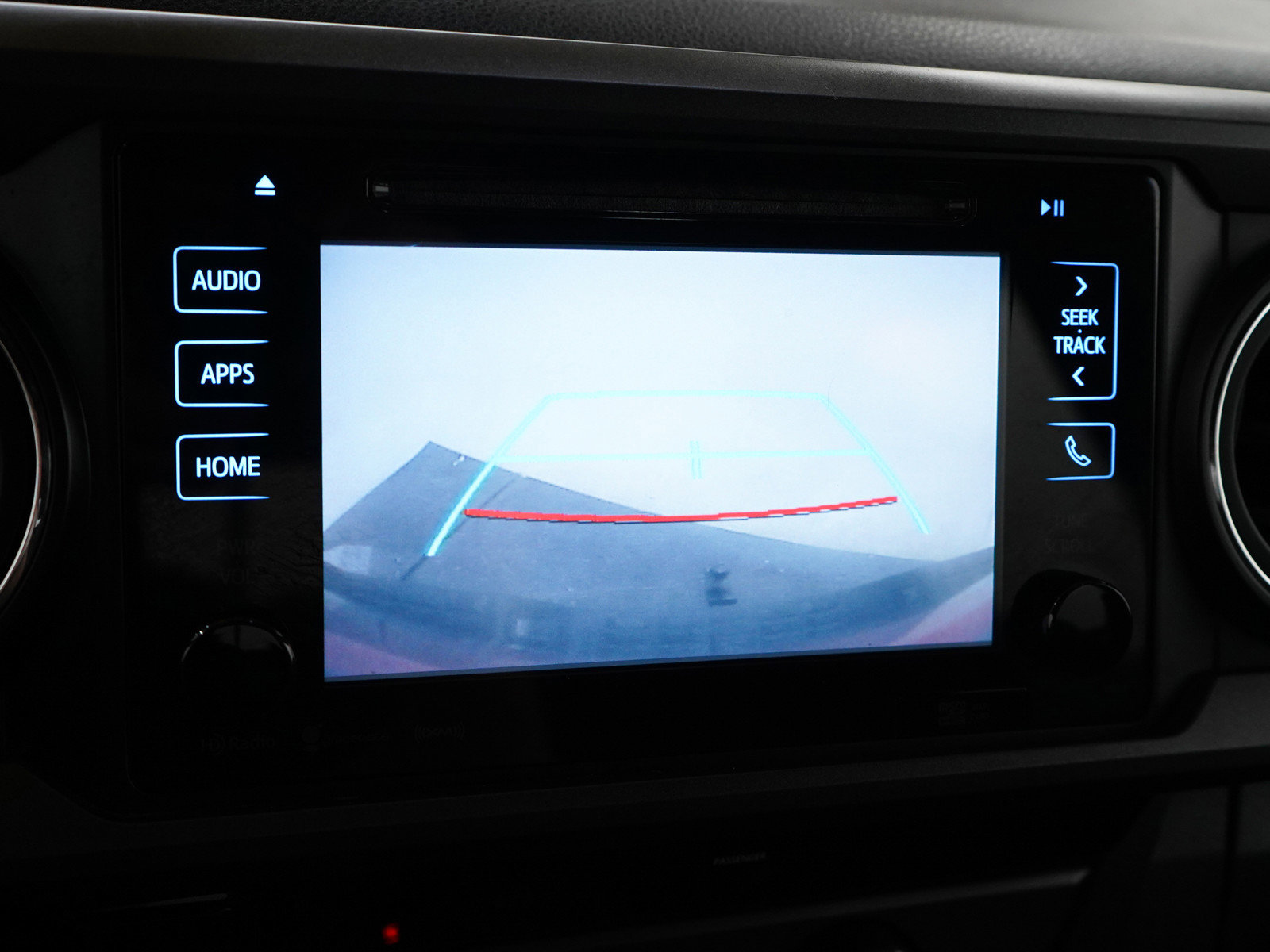 Used 2017 Toyota Tacoma TRD Sport w/ Tow Package (A/T) image 20