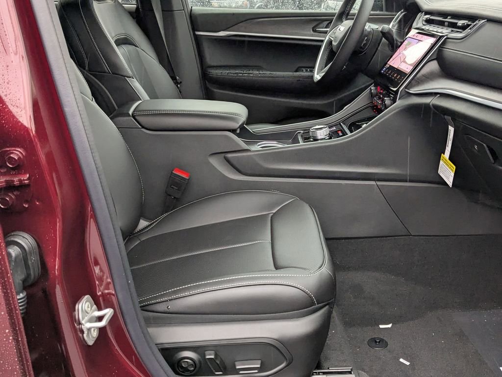 New 2025 Jeep Grand Cherokee Limited w/ Luxury Tech Group II AWD/4WD image 23