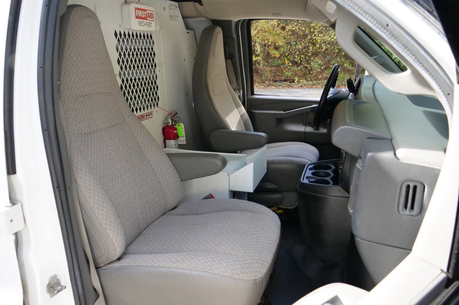 Used 2018 GMC Savana 3500 w/ Driver Convenience Package image 34