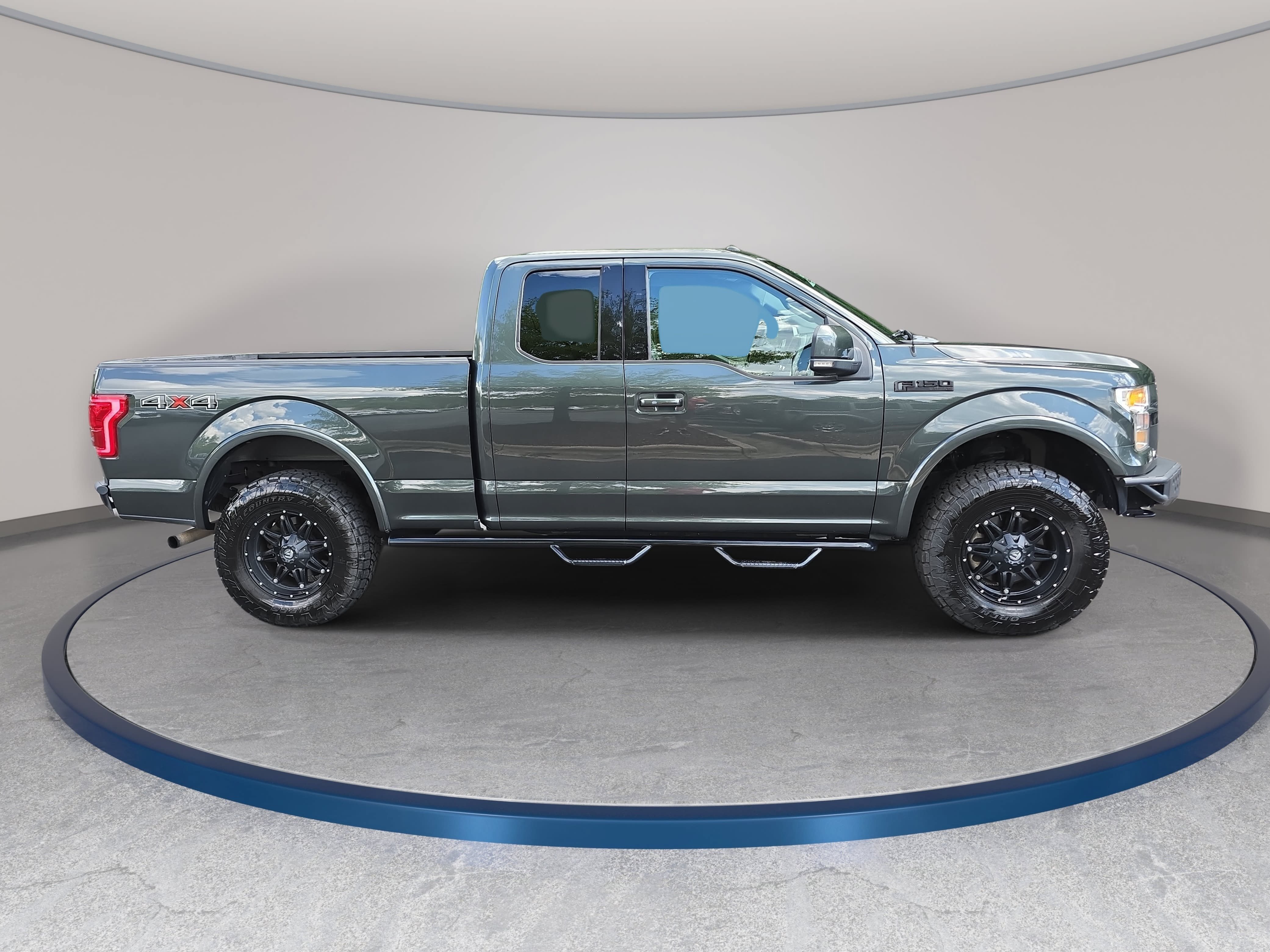 Used 2015 Ford F150 Lariat w/ Equipment Group 501A Mid AWD/4WD image 4