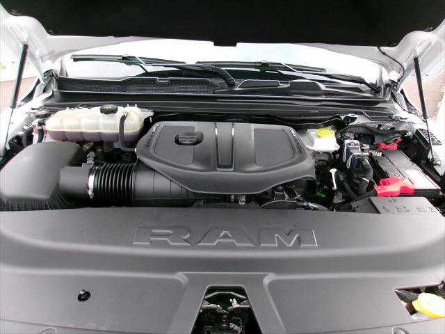Used 2025 RAM 1500 Big Horn AWD/4WD image 18