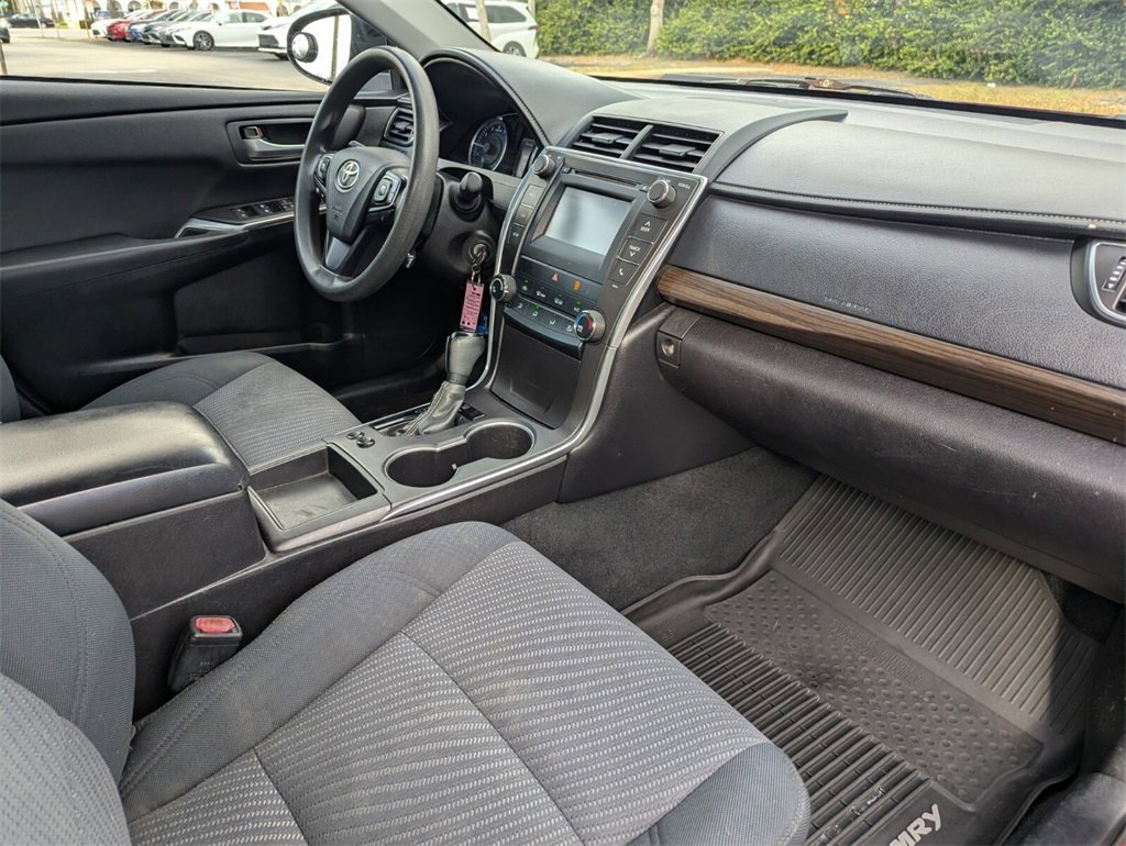 Certified 2017 Toyota Camry LE image 13