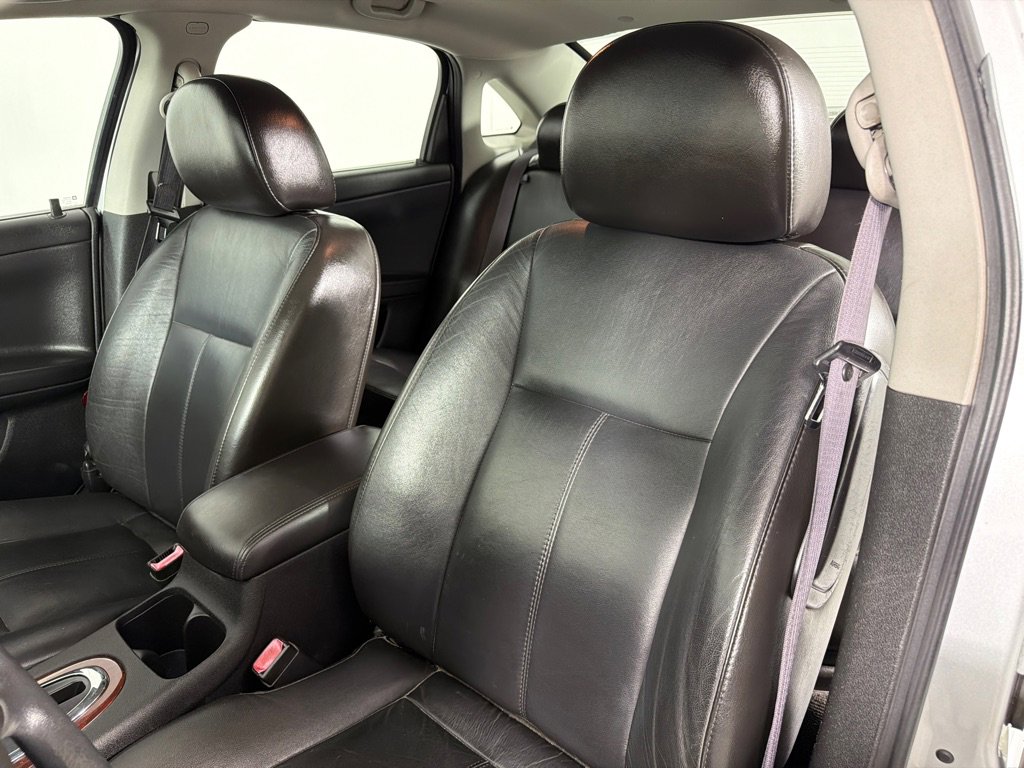 Used 2009 Chevrolet Impala LT FWD image 13