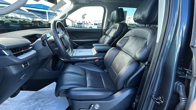 Used 2025 Lincoln Navigator Reserve image 20