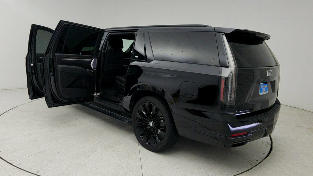Certified 2025 Cadillac Escalade ESV Sport Platinum w/ LPO, ONYX Package AWD/4WD image 12
