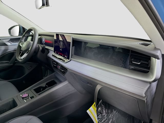 New 2026 Volkswagen Tiguan SE FWD image 31