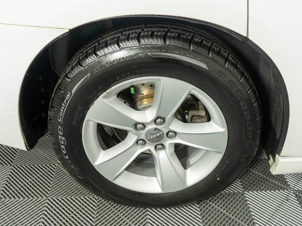Used 2014 Dodge Charger SE RWD image 27