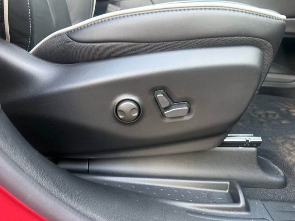 New 2026 Chrysler Pacifica Limited w/ S Appearance Package FWD image 27