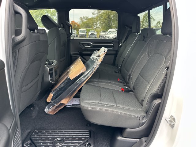 New 2027 RAM 1500 4x4 Crew Cab image 15
